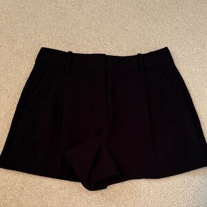 Aritzia Effortless Short Mini Crepette
